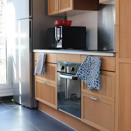Central Location, 3 Bedroom In Apartment